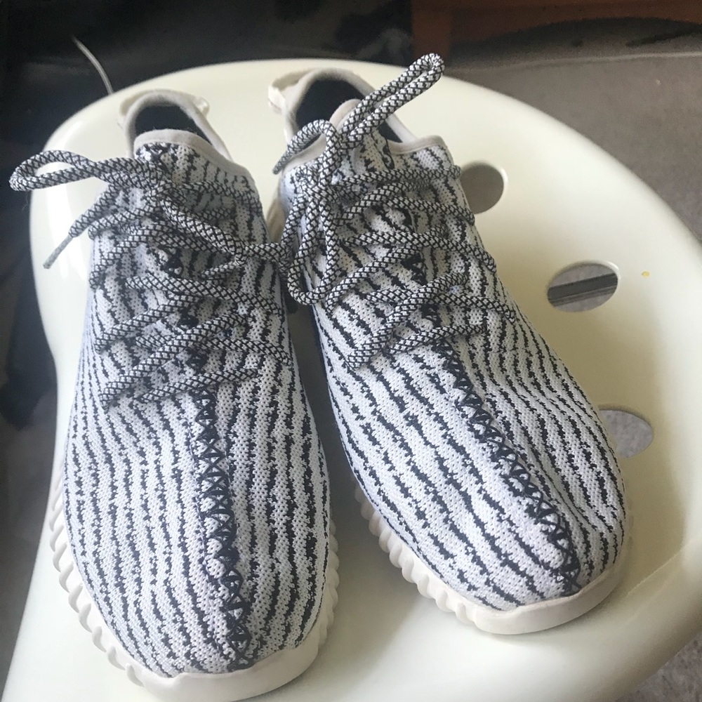 Yeezy - Picture 1 of 8